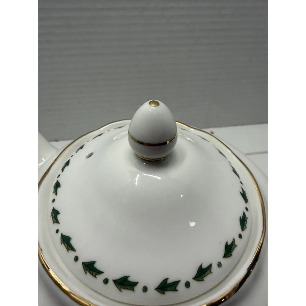 Waldman House Press Cup of Christmas Tea Holly Teapot w/ Lid Ceramic 4 Cup